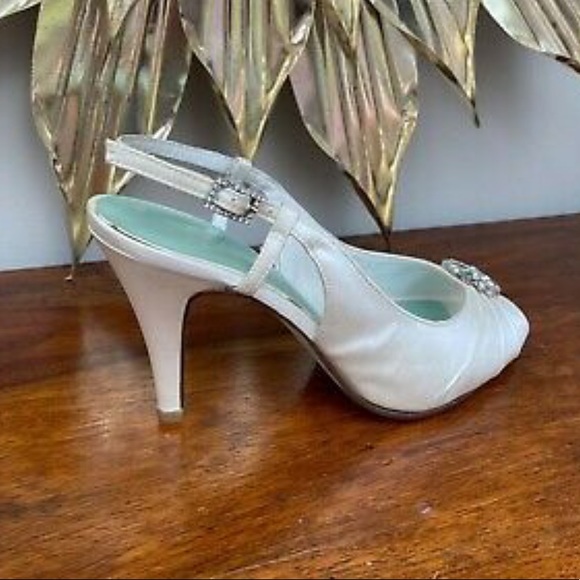 Champagne Fifi Maisie Peep-toe Swarovski Heels - Picture 3 of 9